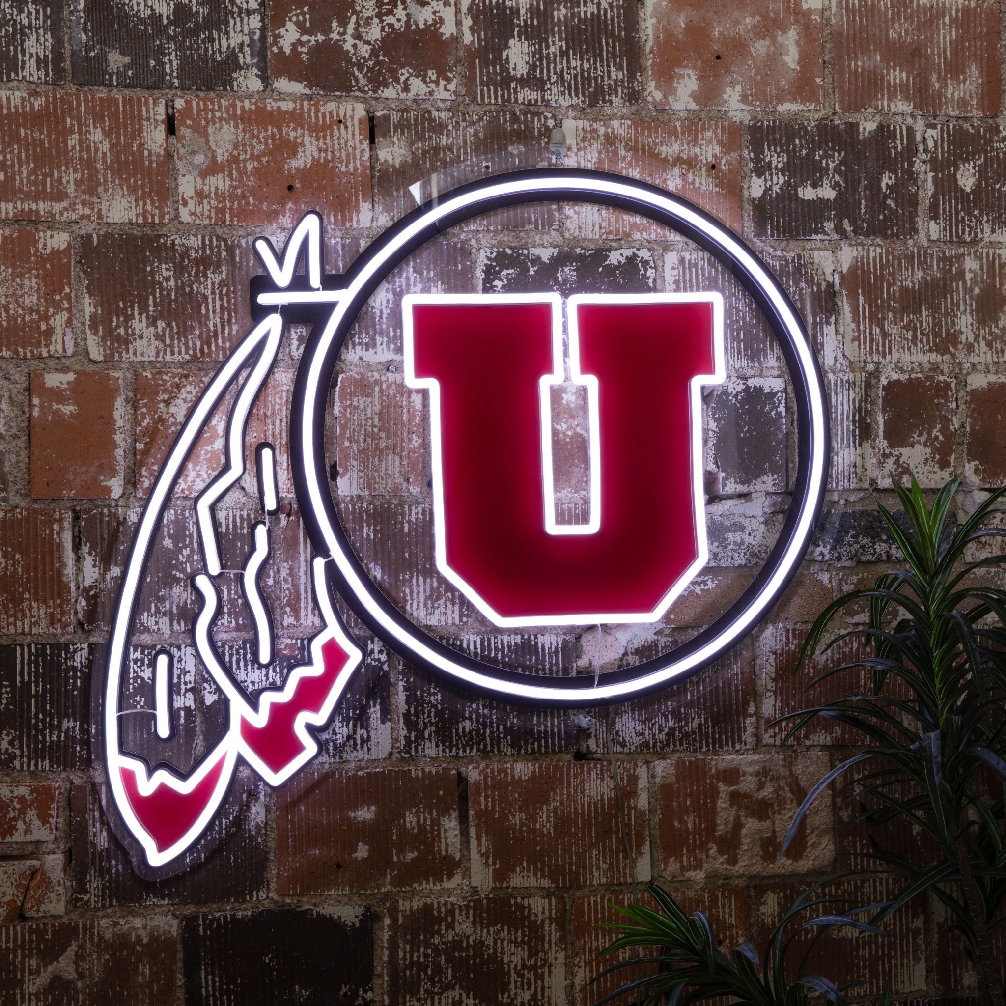Utah Utes Circle & Feather Logo Neon Sign - Saturday Neon