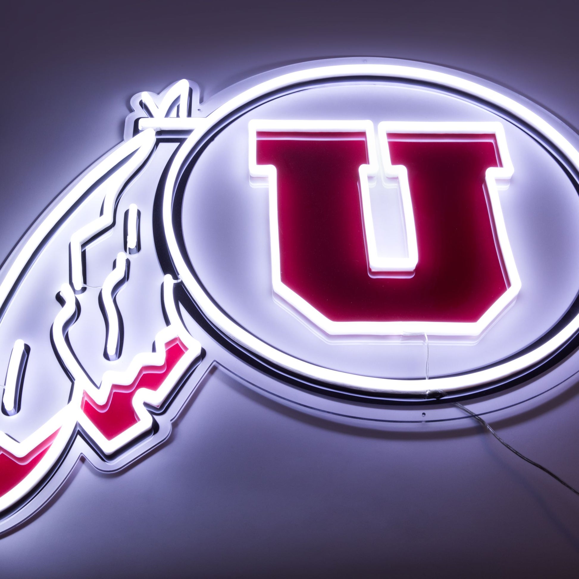 Utah Utes Circle & Feather Logo Neon Sign - Saturday Neon